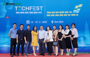 CBNV KCN Bảo Minh và Ecoba ENT chụp ảnh lưu niệm tại TECHFEST 2023