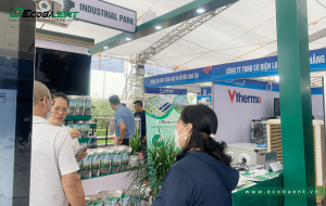 Khách hàng thăm quan khu trừng bày của Ecoba ENT 5