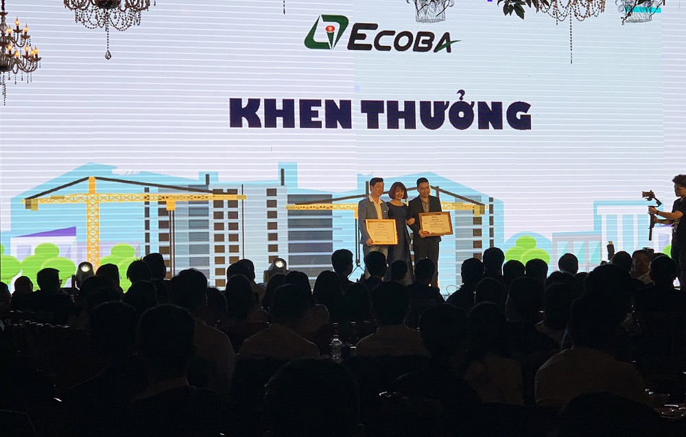 tiec-tat-nien-dam-am-va-vui-het-co-cua-dai-gia-dinh-ecoba-2