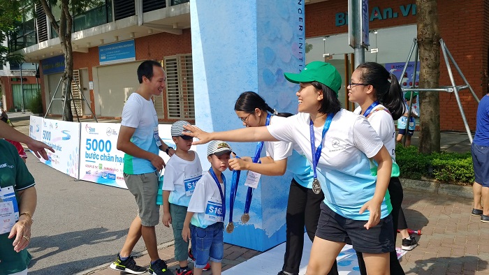 ecoba-ent-di-bo-5000-buoc-chan-hanh-phuc-co-vu-benh-nhan-ung-thu-5