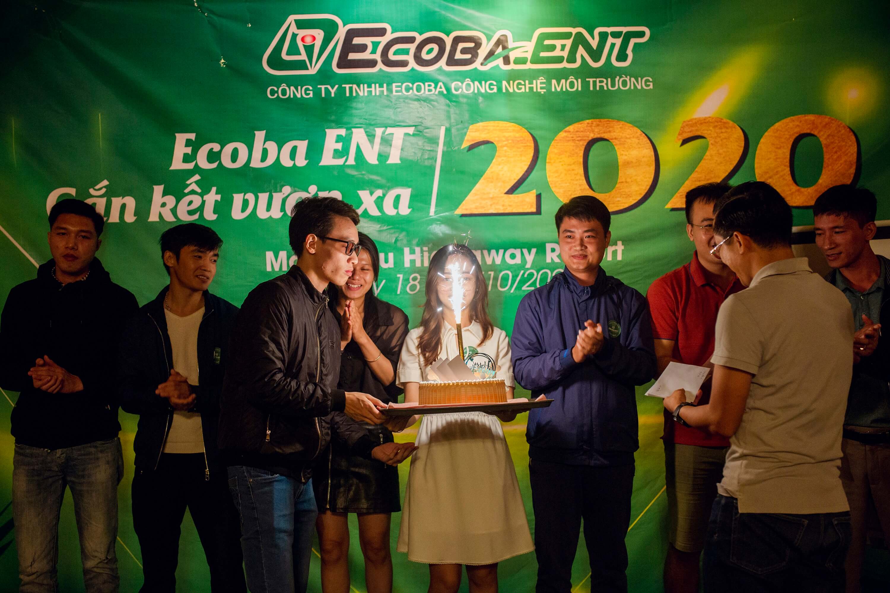 tổ chức sinh nhật các thành viên tháng 10