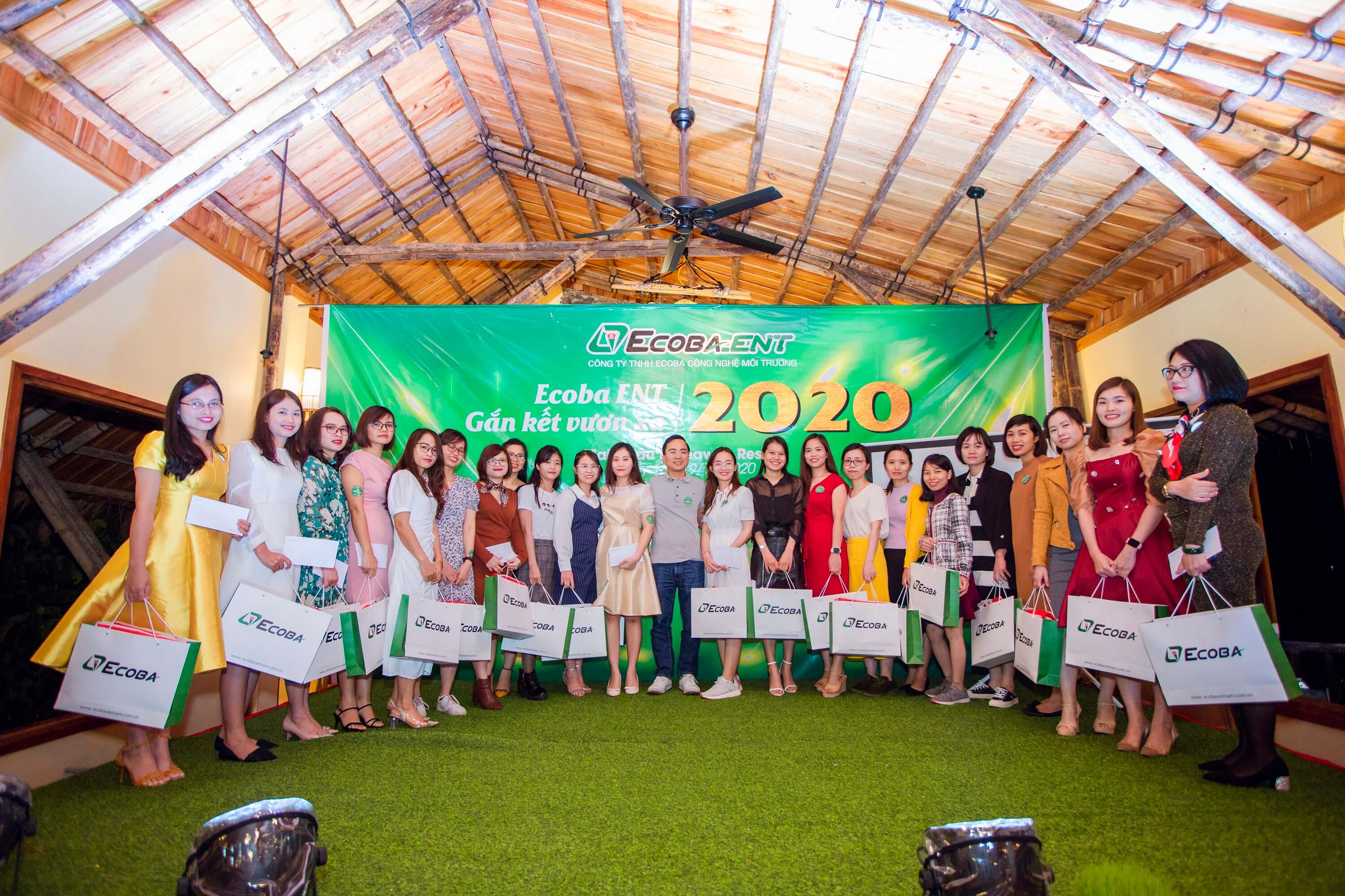 chúc mừng ngày 20-10