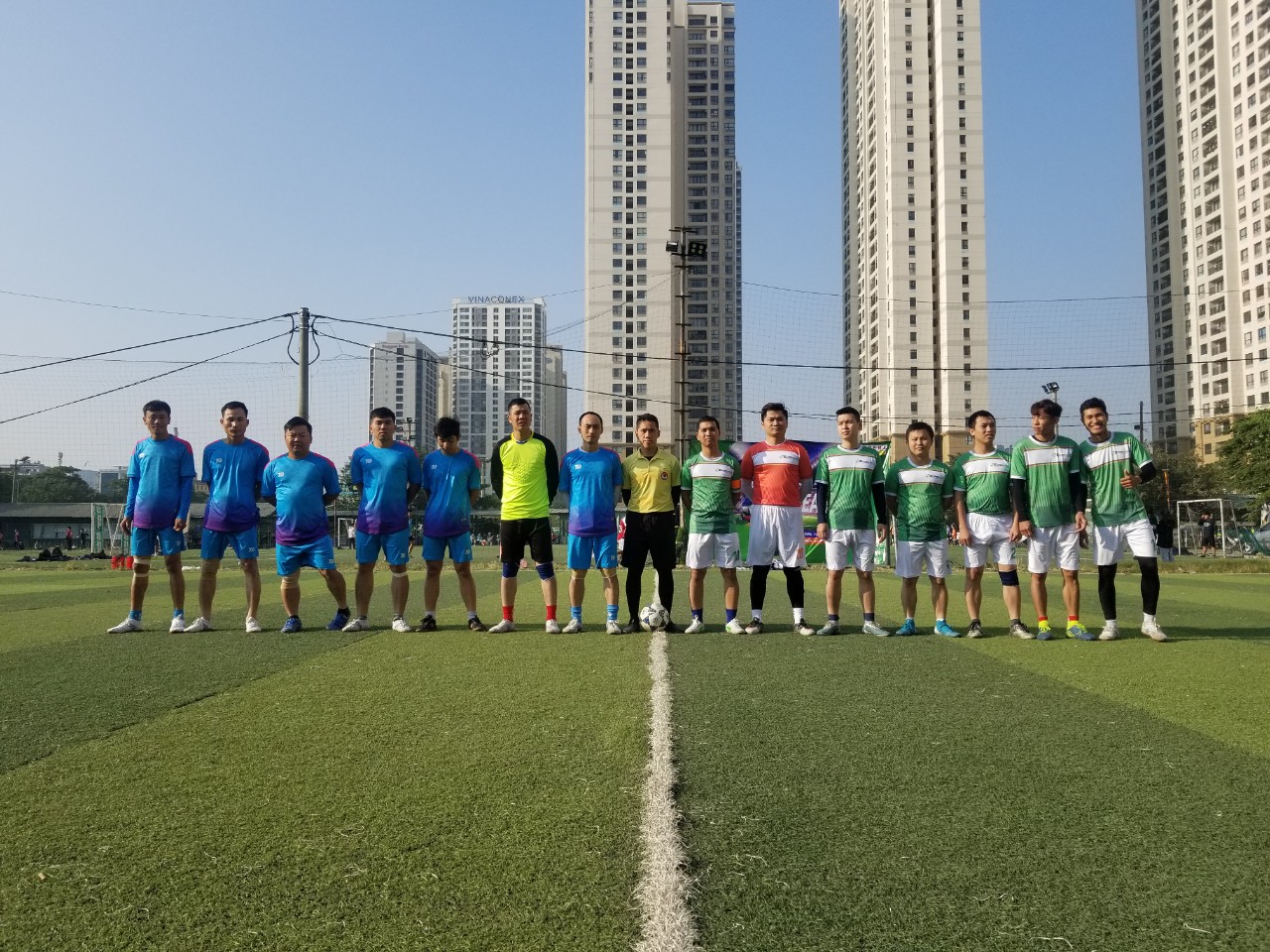 trận đấu bán kết giữa 2 đội ENT và lotte mall trận đấu bán kết giữa 2 đội